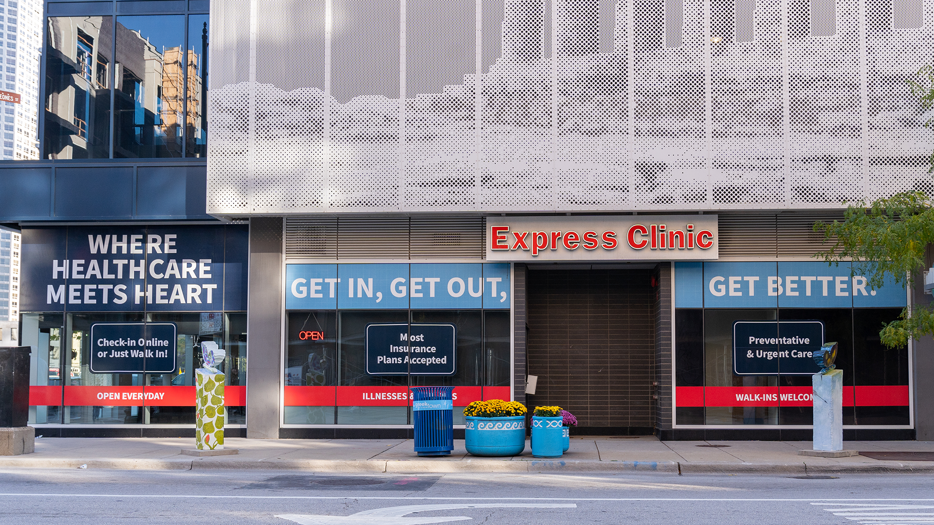 Midwest Express Clinic West Loop Location