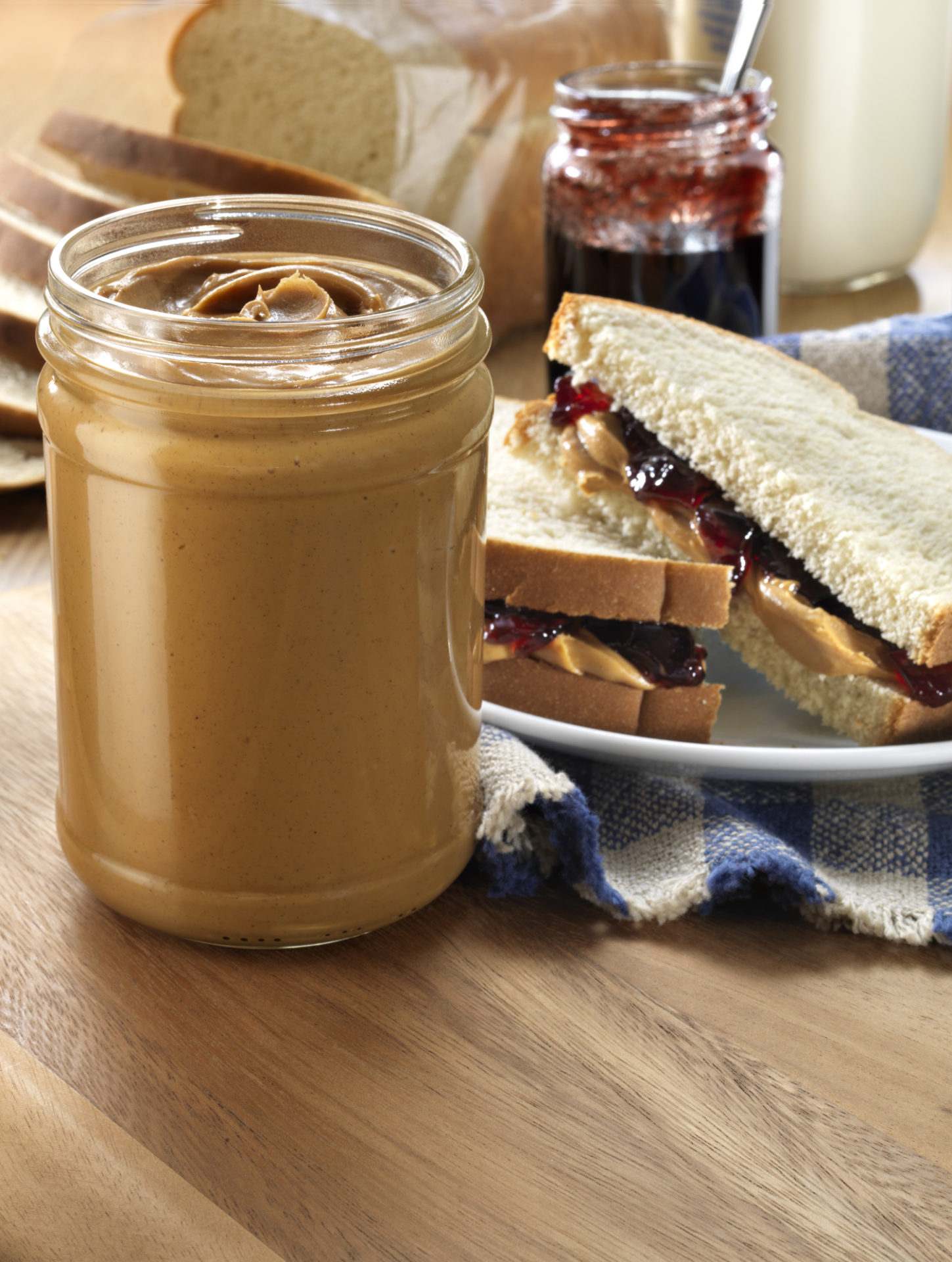 Peanut Allergies: Facts & How to Handle a Reaction