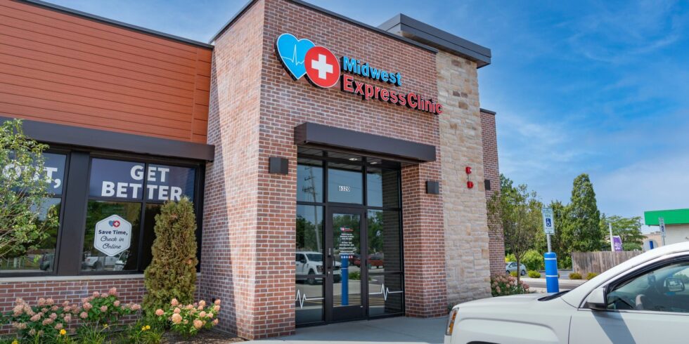 Midwest-Express-Clinic_Beacon-Hill Midwest Express Clinic Westmont Location Image